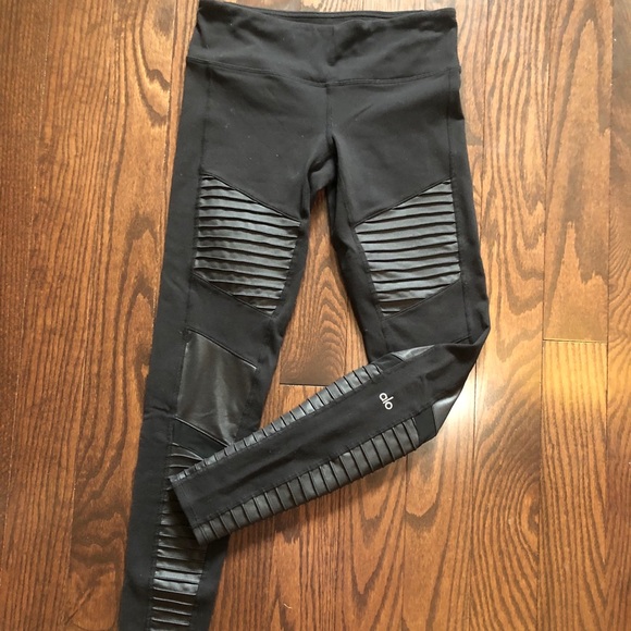 ALO Yoga Pants - Alo motto leggings size small